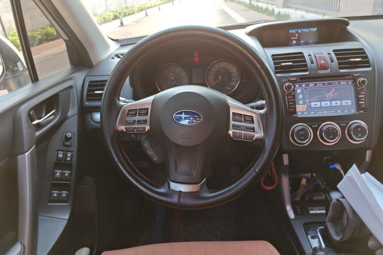 Used Subaru Forester 2013 2.5i Automatic Luxury Edition Steering Wheel