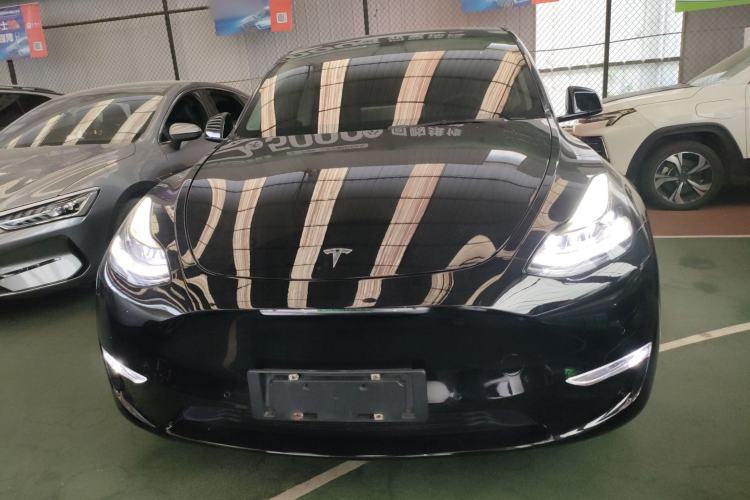 Used Tesla Model Y 2021 Long-Range All-Wheel-Drive Version Front