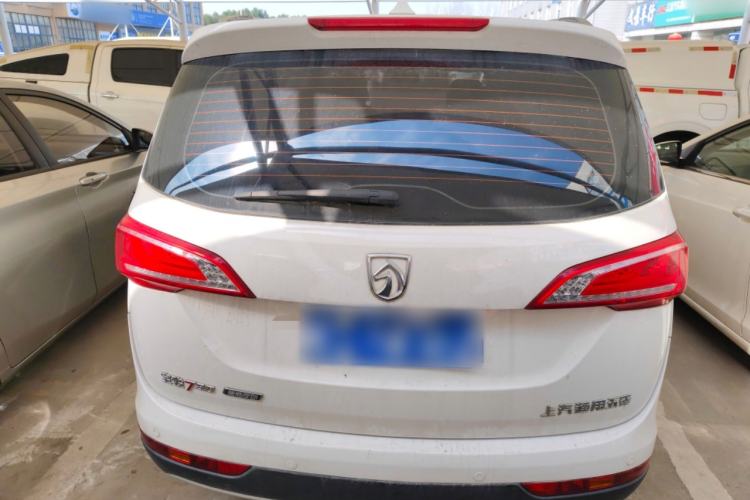 Used Baojun 730 2017 1.8L iAMT Luxury Version 7-Seater

