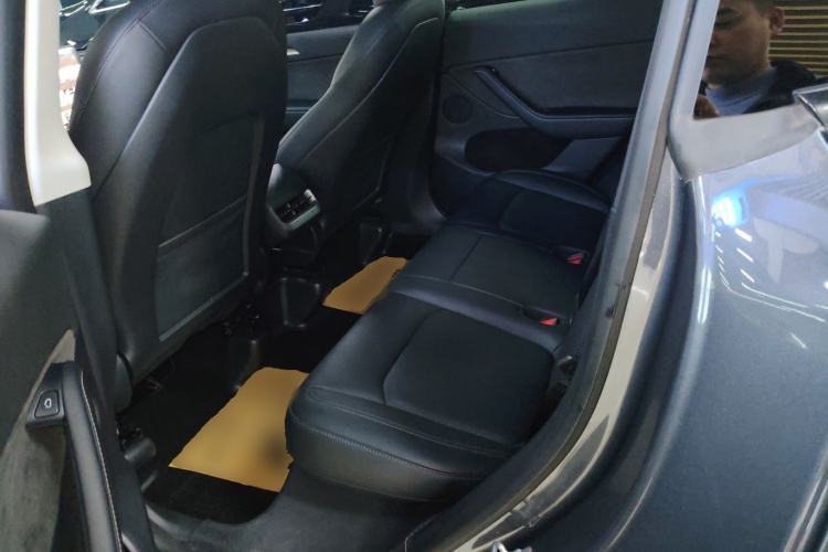 Used Tesla Model Y 2021 Standard Range Rear-Wheel Drive Version Left Rear Seat