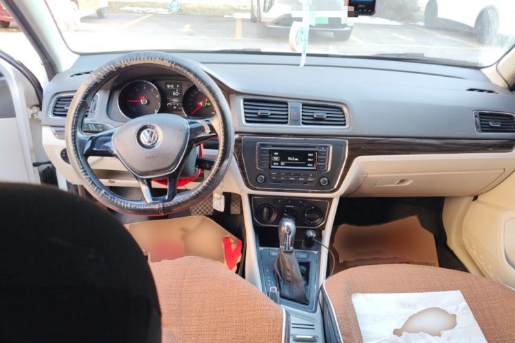 Used Volkswagen Gran Lavida 2015 1.6L Automatic Comfort Edition
