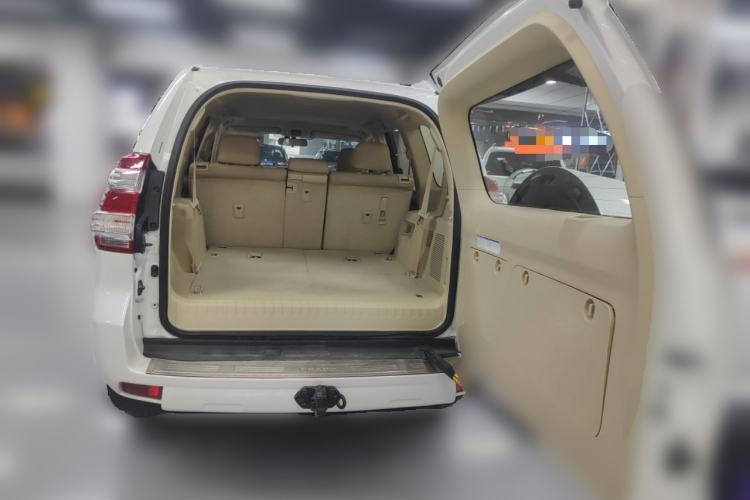 Used Toyota Prado 2014 4.0L Low-Power Version Middle East Edition Trunk