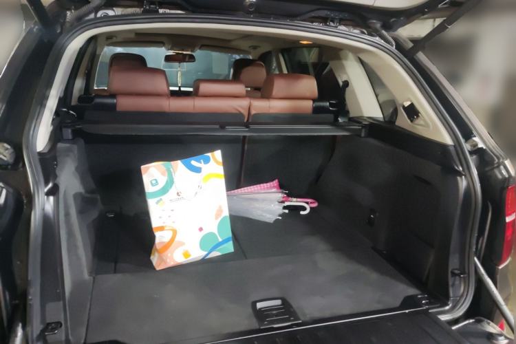 Used BMW X5 2011 xDrive35i Luxury Model
