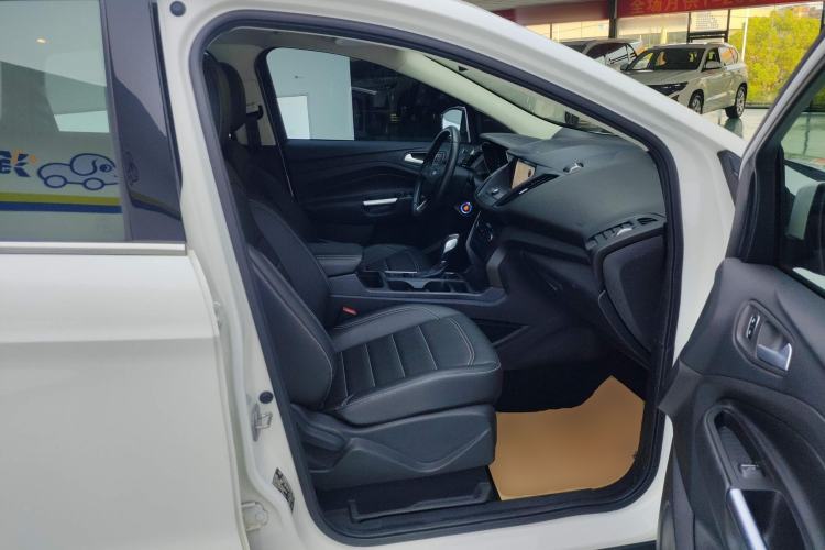 Used Ford Kuga 2019 EcoBoost 180 Two-Wheel-Drive Platinum Edition China VI Standard