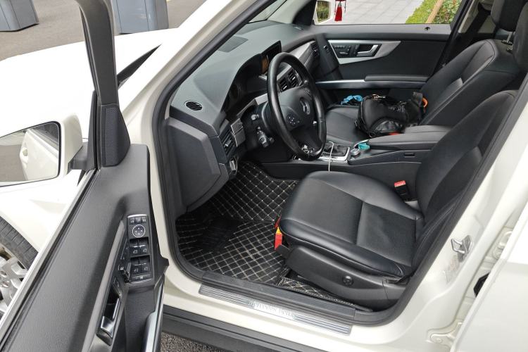 Used Mercedes-Benz GLK-Class 2011 GLK 300 4MATIC Fashion Model