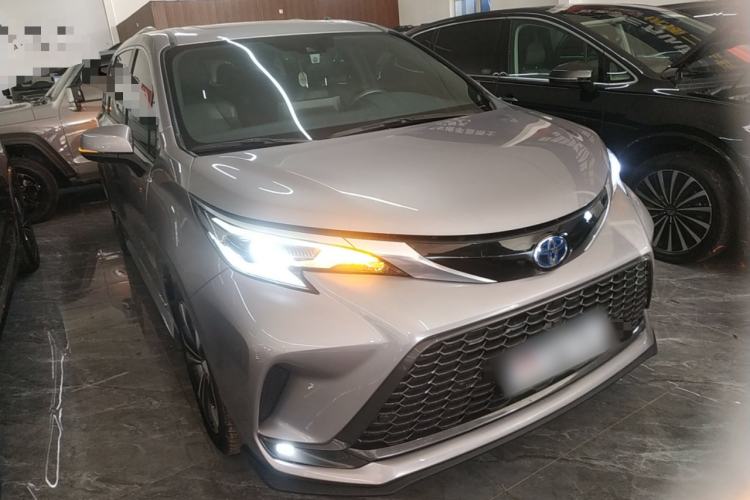 Used Toyota Granvia 2023 2.5L Hybrid Prestige VIP Edition
