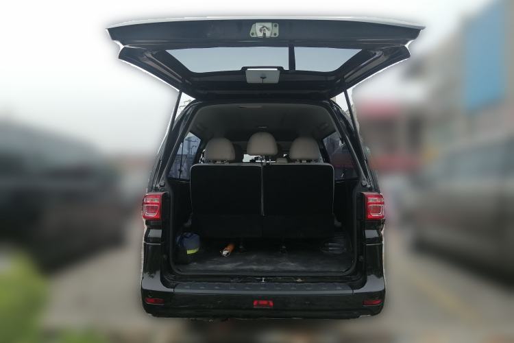 Used FORTHING Lingzhi 2022 M5 1.6L Practical 7-Seater