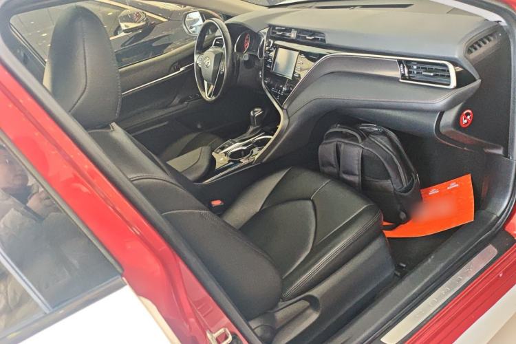 Used Toyota Camry 2018 2.0S FENGSHANG Edition
