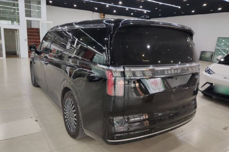 Used Zeekr 009 2022 WE Edition