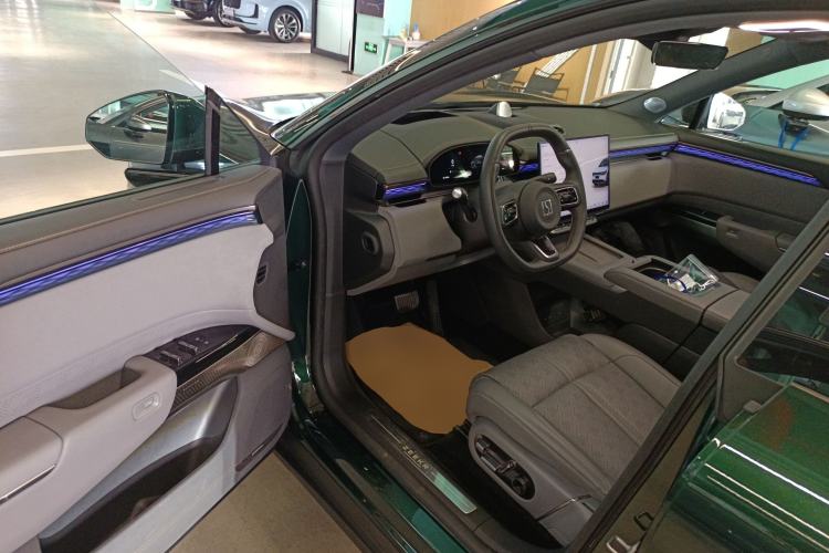 Used Zeekr 7X 2025 100 kWh Long-Range Rear-Wheel Drive with Intelligent Driving Features