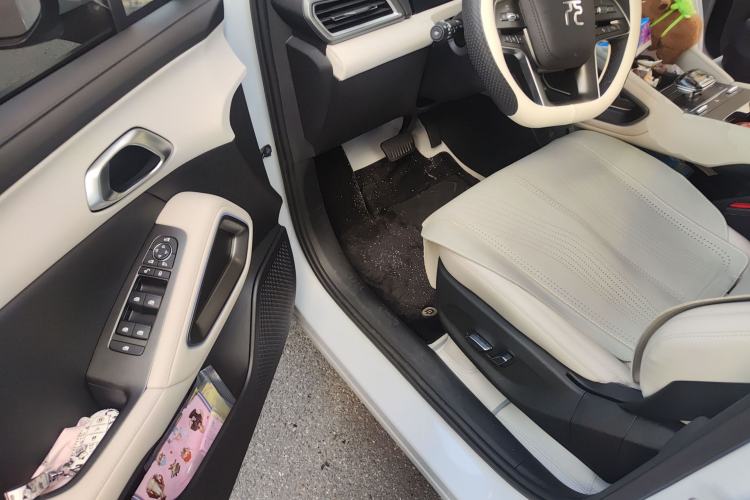 Used BYD Yuan UP 2024 401KM Beyond Edition Driver Seat