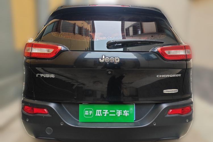 Used Jeep Cherokee 2016 2.0L Superior Edition