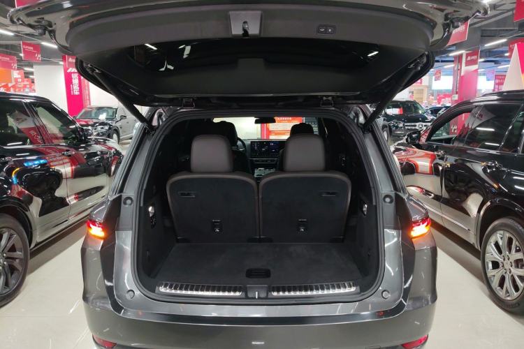 Used Li Auto L9 2022 Max model
