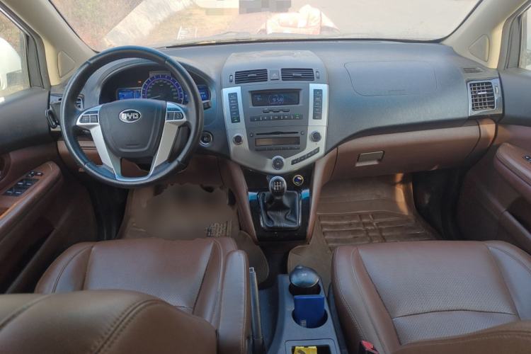 Used BYD S6 2014 2.0L Manual Luxury 5-Seater