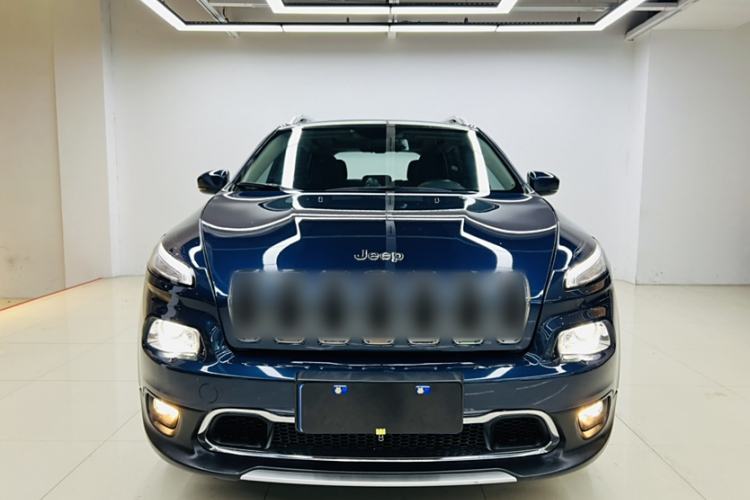 Used Jeep Cherokee 2020 2.0L Two-Wheel Drive Classic Sports Edition