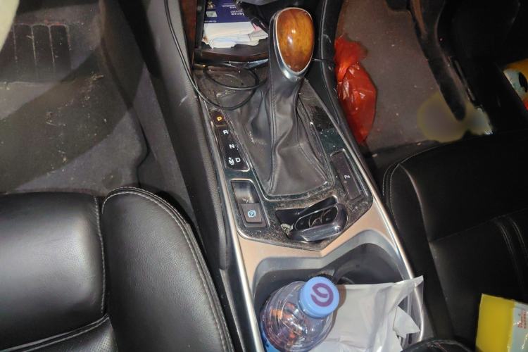 Used Cadillac SRX 2014 3.0L Elite Model Gear Lever