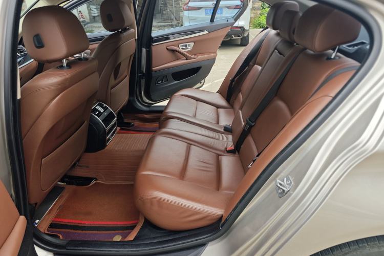 Used BMW 5 Series 2014 520Li Elegant Model Interior 3