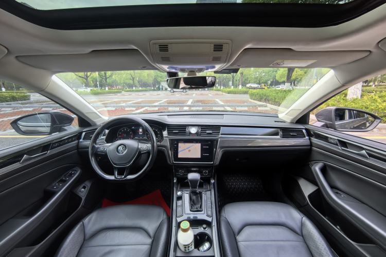 Used Volkswagen Phideon 2019 380TSI Two-Wheel Drive Business Edition China VI Standard