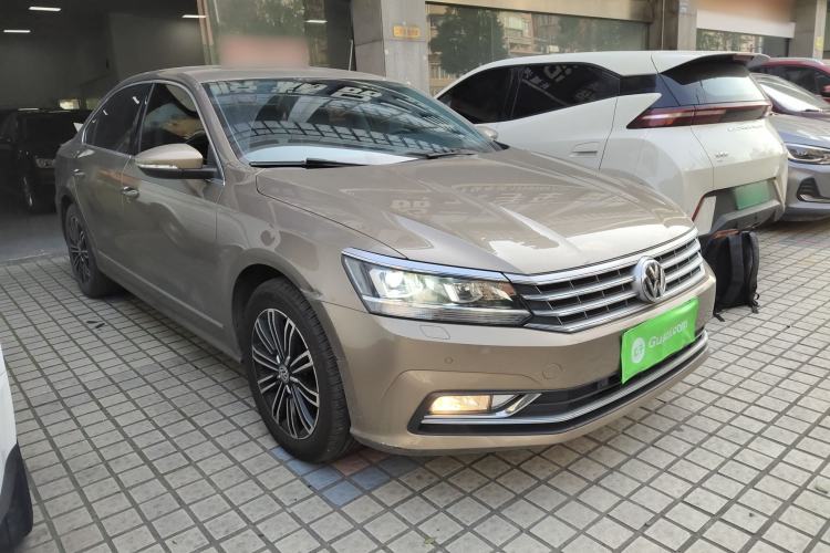 Used Volkswagen Passat 2017 330TSI DSG Prestige Edition Front Right 45 Deg