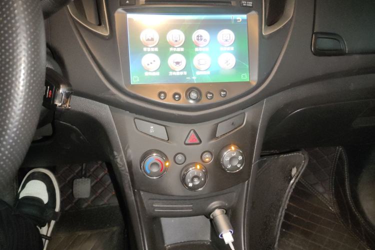 Used Chevrolet Trax 2016 1.4T Manual Two-Wheel Drive Comfort Version with Sunroof