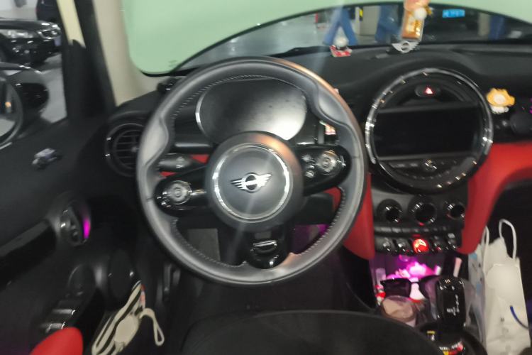 Used MINI 2021 1.5T COOPER Artist Five-Door Edition Steering Wheel