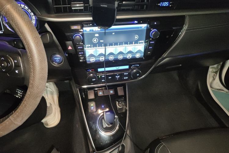 Used Toyota Corolla 2016 Dual-Engine 1.8L E-CVT Elite Edition
