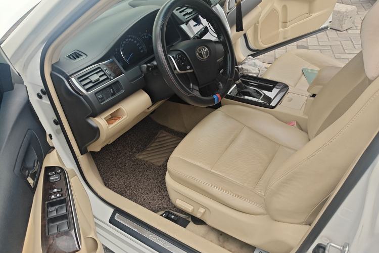 Used Toyota Camry 2016 2.0G 10th Anniversary Leading Edition