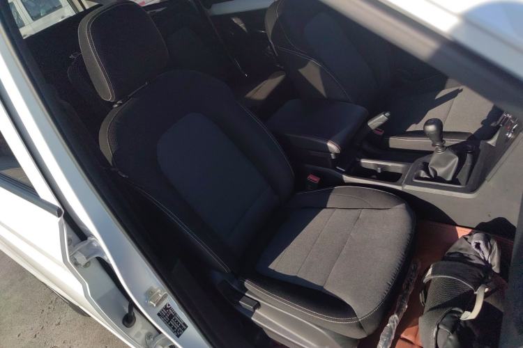 Used Wuling Hongguang PLUS 2020 1.5L Manual Comfort 7-Seater