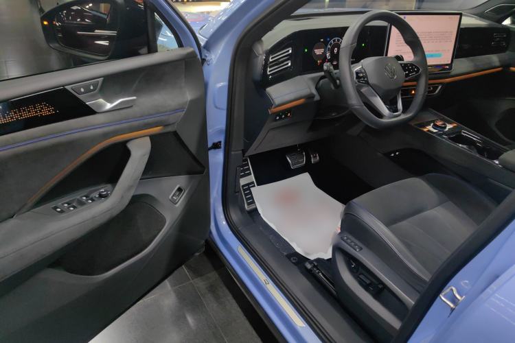 Used Volkswagen Tiguan L 2024 PRO 380TSI Four-Wheel Drive R-Line Prestige Edition
