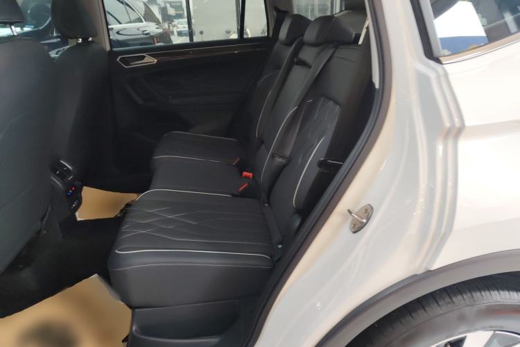 Used Volkswagen Tiguan L 2022 330TSI Automatic Two-Wheel Drive Smart Edition