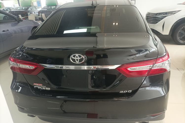 Used Toyota Camry 2021 2.0G Luxury Edition
