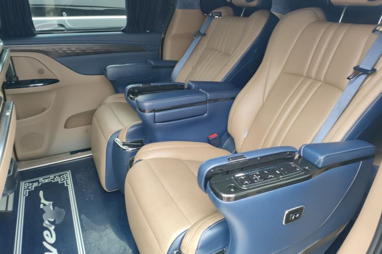 Used Buick GL8 2021 ES Land Cruiser 653T Luxury Edition