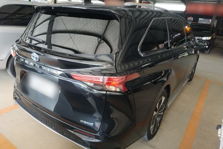 Used Toyota Granvia 2023 2.5L Hybrid Prestige PLUS Edition Rear Right 45 Deg