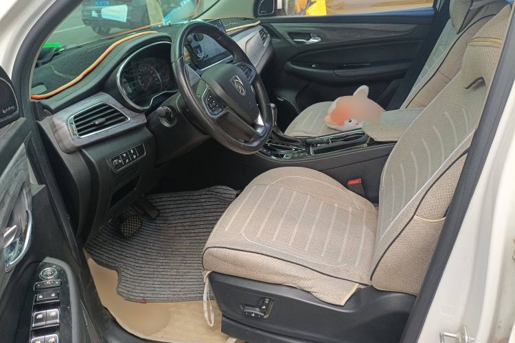 Used Baojun 730 2017 1.5T DCT Flagship Model 7 Seats China V Emission Standard