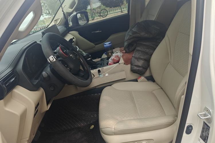 Used Toyota Land Cruiser 
