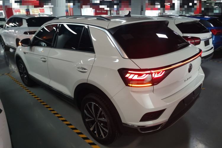 Used Volkswagen T-ROC 2025 280TSI DSG Two-Wheel Drive Time Edition Exterior 2