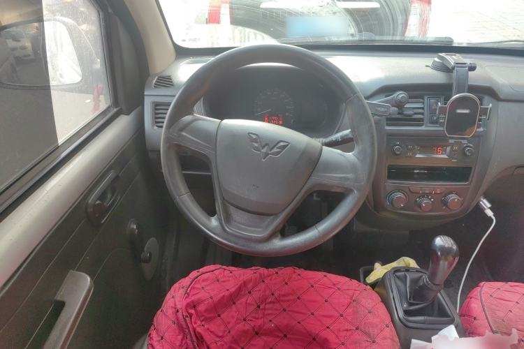 Used Wuling Rongguang 2014 1.2L S Base Model