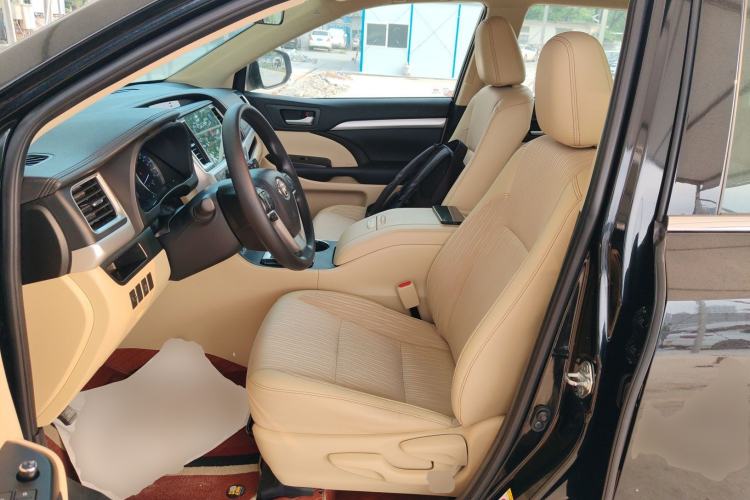 Used Toyota Highlander 2018 2.0T Two-Wheel Drive Elite Edition 7 Seats China VI Standard Left Front Seat