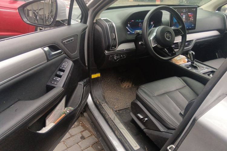 Used BYD Tang 2018 2.0T Automatic SmartConnect Prestige 7-Seater China V Standard Driver Seat