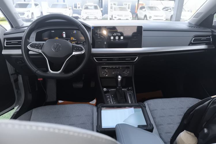 Used Volkswagen Lavida 2023 1.5L Automatic Full-Comfort Edition