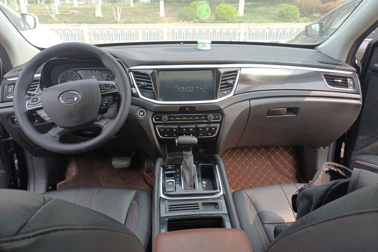 Used GAC Trumpchi GS7 2017 280T Two-Wheel Drive Luxury Model Center Console