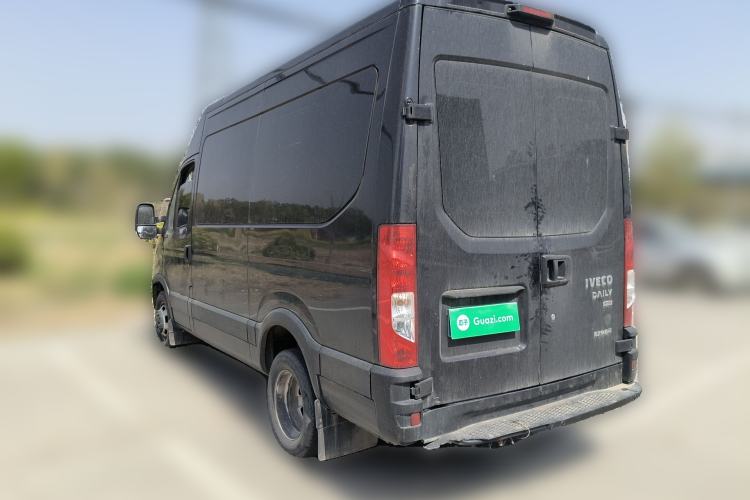 Used Iveco Eurocargo 2020 2.3T Manual Super Rui Long Wheelbase Short Overhang High Roof China VI F1A
