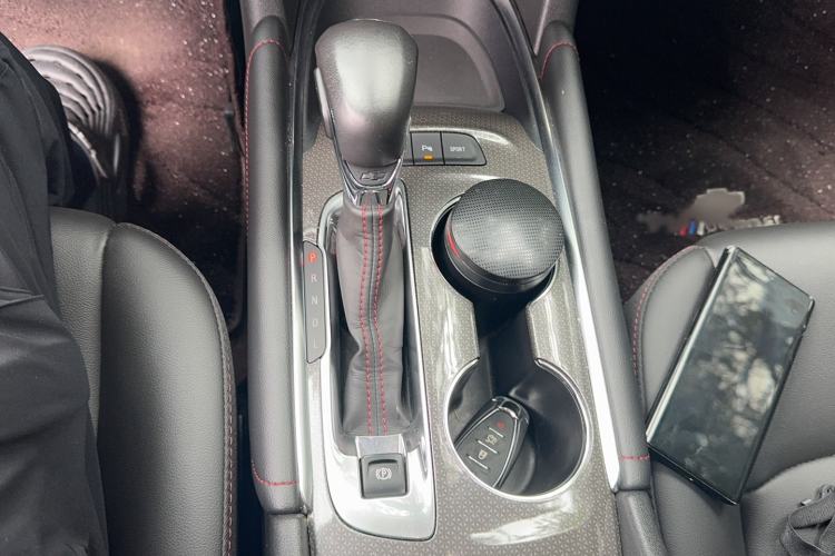 Used Chevrolet Malibu XL 2021 Redline 550T Automatic Sharp Edition Gear Lever