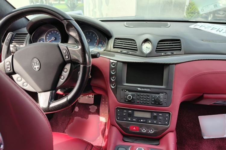 Used Maserati GranTurismo 2013 4.7L Sport F1 Center Console