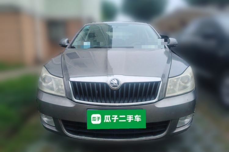Used Skoda Octavia 2014 1.6L Manual Yijie Edition Front