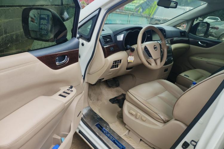Used Nissan Quest 2015 3.5L SL

