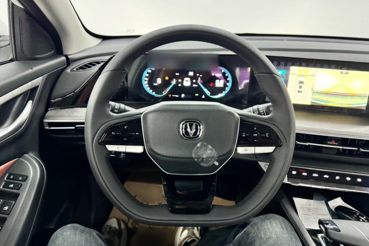 Used CHANGAN Eado 2024 PLUS Blue Whale NE 1.4T GDI DCT High-Energy Edition Interior 2