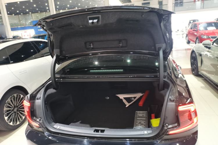 Used Volvo S90 New Energy 2021 T8 eDrive Hybrid Zhiyi Luxury Edition