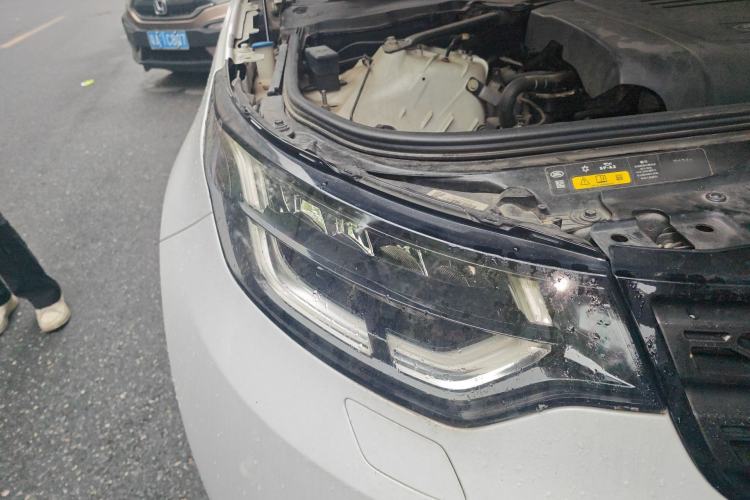 Used Land Rover Discovery 2020 2.0T SE
