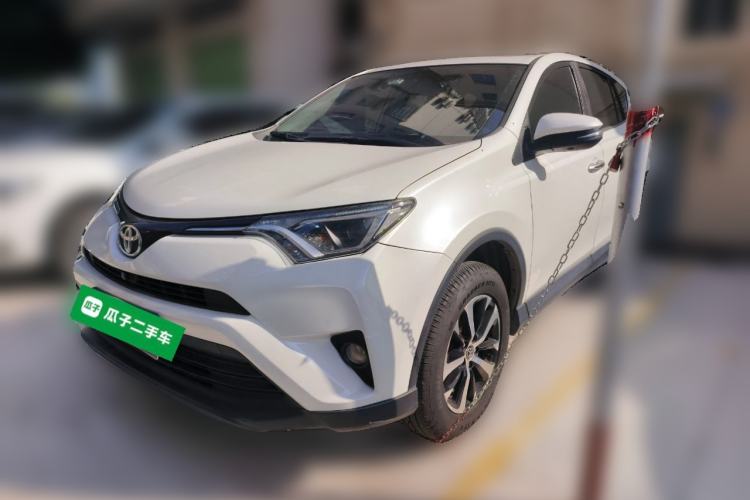 Used Toyota RAV4 2016 2.0L CVT Two-Wheel Drive Fashion Edition China V Standard